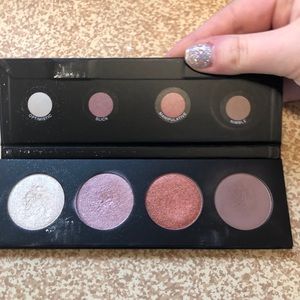 Younique eyeshadow pallete